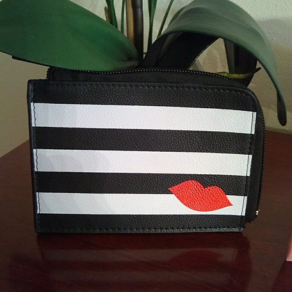 Sephora & Benefit New Makeup & Cool makeup bags - Picture 5 of 6